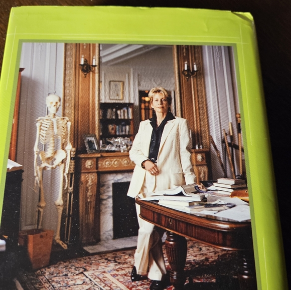 Patricia Cornwell Novel Predator Published In 2005. - Picture 4 of 8